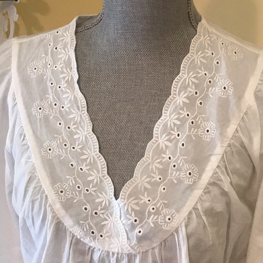 Gap cotton top white